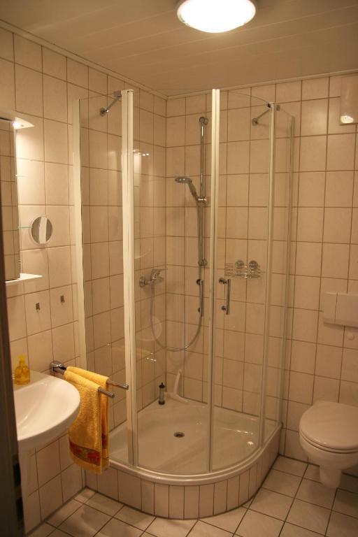 ホテル Ferienweingut Hensler ブリーデル 部屋 写真