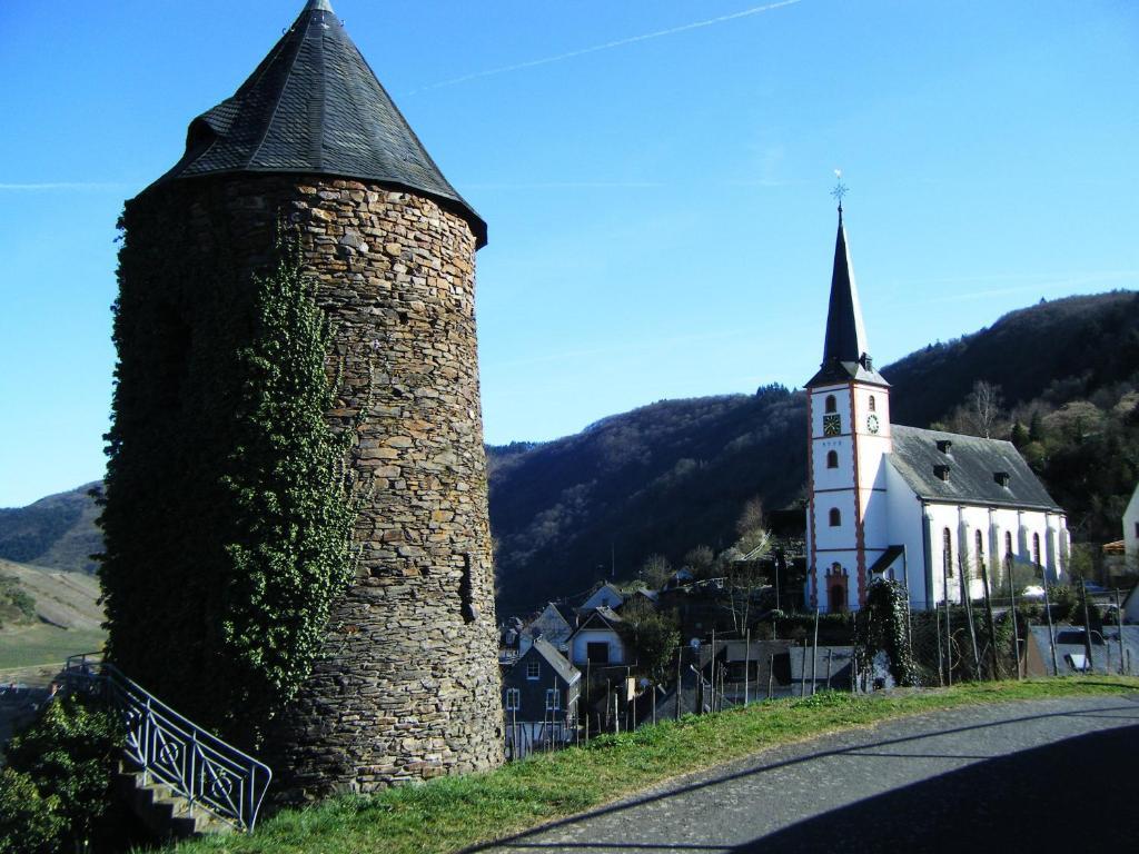 ホテル Ferienweingut Hensler ブリーデル エクステリア 写真